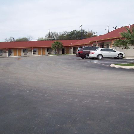 Luxury Inn And Suites Seaworld San Antonio Exterior foto